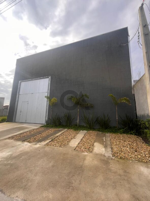Galpão Comercial | 180 m² de área construída | Localização estratégica | Próximo à Av. Jorge Lacerda – Ilhota/SC