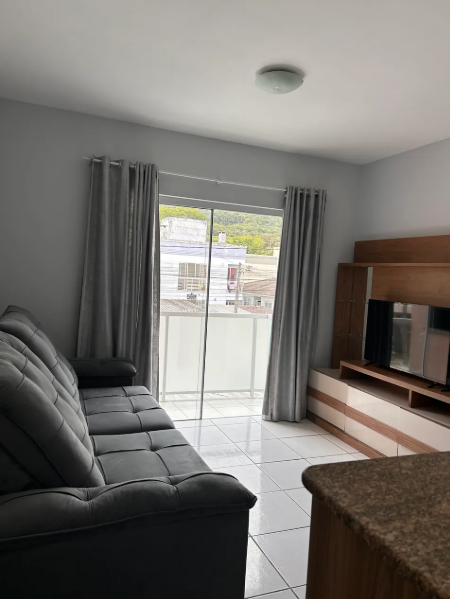 Apartamento 2 Dormitórios | Sacada com Churrasqueira | 2 Vagas de Garagem | São Sebastião – Palhoça/SC