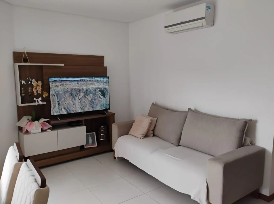 Apartamento 2 Dormitórios (1 Suíte) | 72 m² privativos | Vaga livre | Móveis planejados | Pedra Branca – Palhoça/SC