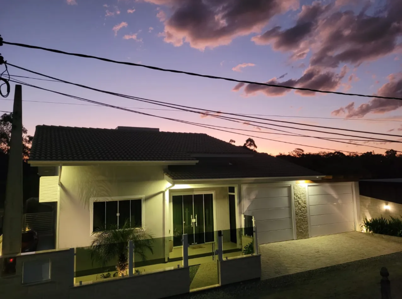 Casa 2 Dormitórios | Móveis Planejados | Terreno 288 m² | Guarda do Cubatão – Palhoça/SC