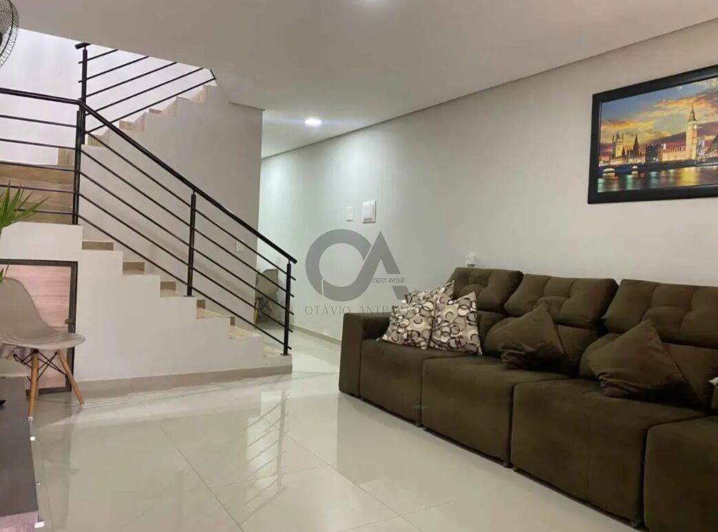 Sobrado 2 suítes | 108m² privativos | Localização entre Av. das Torres e BR-101 | Serraria – São José/SC