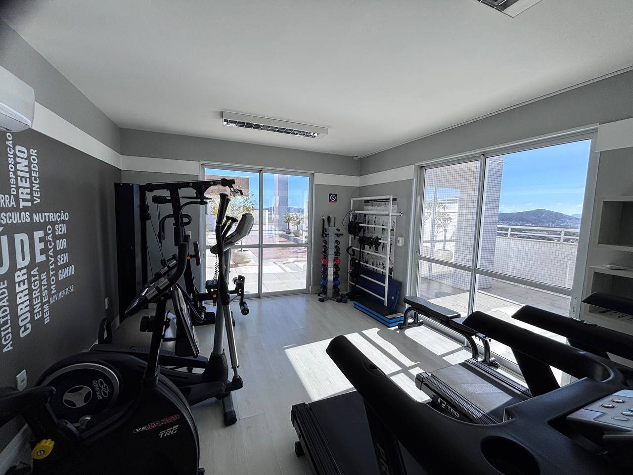 Apartamento 3 Dormitórios | 2 Vagas Cobertas | Mobiliado | Frente Shopping Via Catarina – Pagani – Palhoça/SC